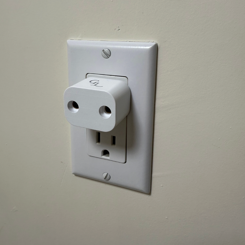 GroundLuxe Grounding Safety Adaptor for North American Outlets
