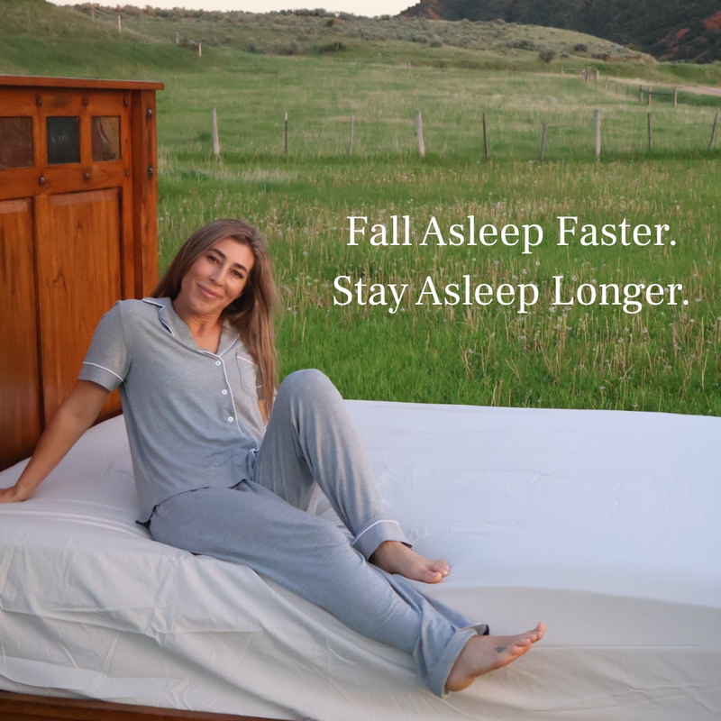 Sleep better on GroundLuxe Fitted Grounding Sheets. Fall asleep faster and stay asleep longer. Wake up with energy to take on the day after earthing all night long. 